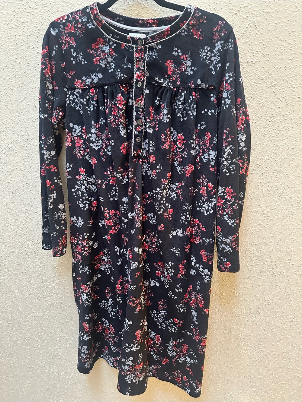 Black Red Floral Velour Button Long Sleeve Nightgown Women L Cozy Fall Pockets